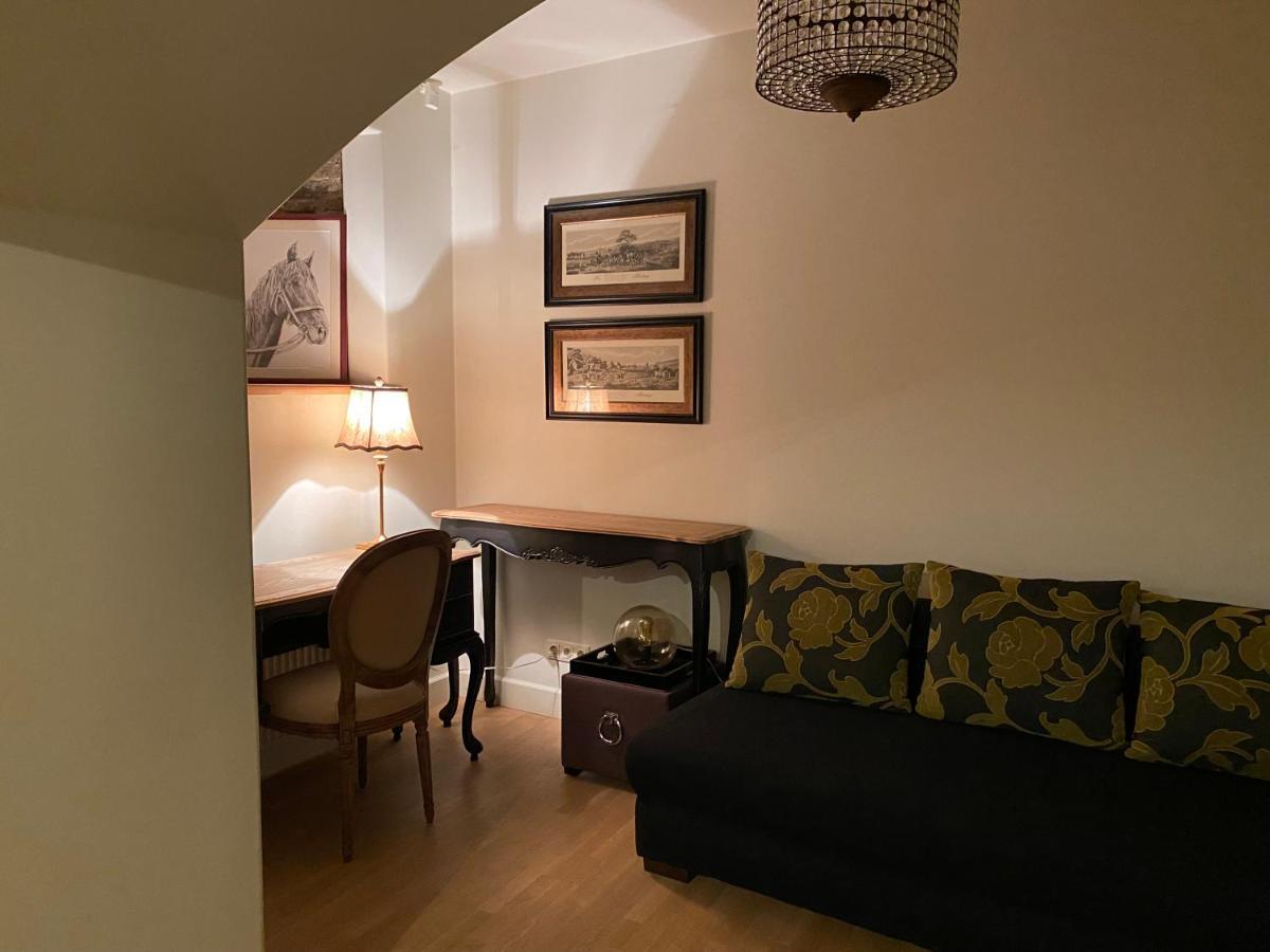 Exclusive Gaono Apartment In The Heart Of Old Town ヴィリニュス エクステリア 写真